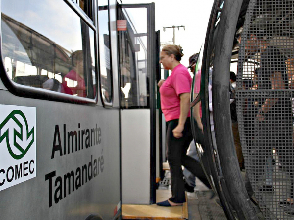 Terminal Cachoeira em Almirante Tamandaré