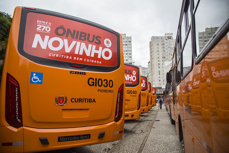 Ônibus novinhos em Curitiba