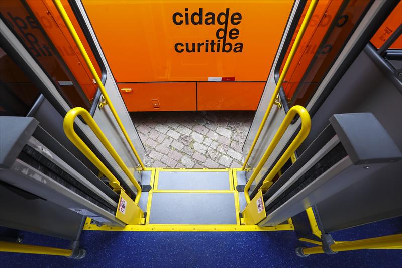 Cidade ônibus Degrau Transporte coletivo de Curitiba