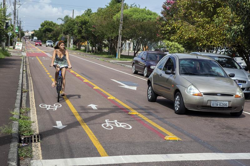 Sinalização em Curitiba Ciclofaixa