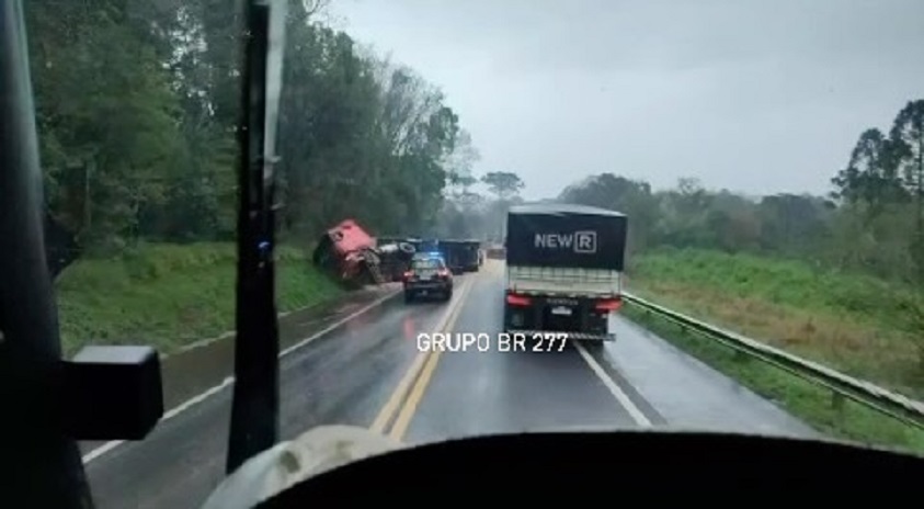 Caminhão Cantagalo