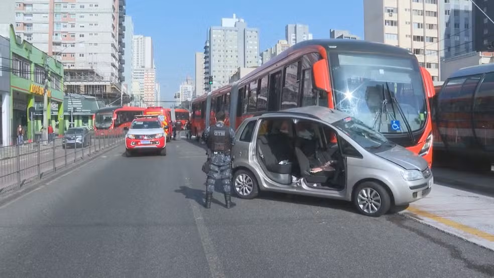 carro ônibus curitiba