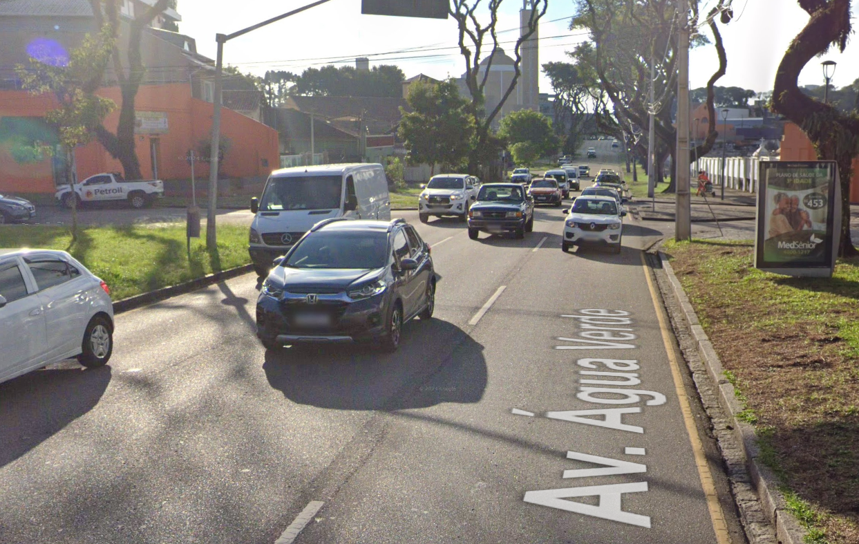 Avenida Água Verde em Curitiba