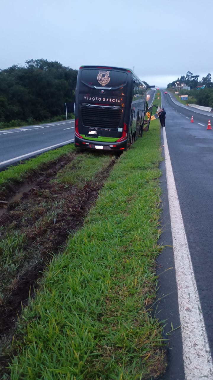 ônibus viação garcia cascavel br-277