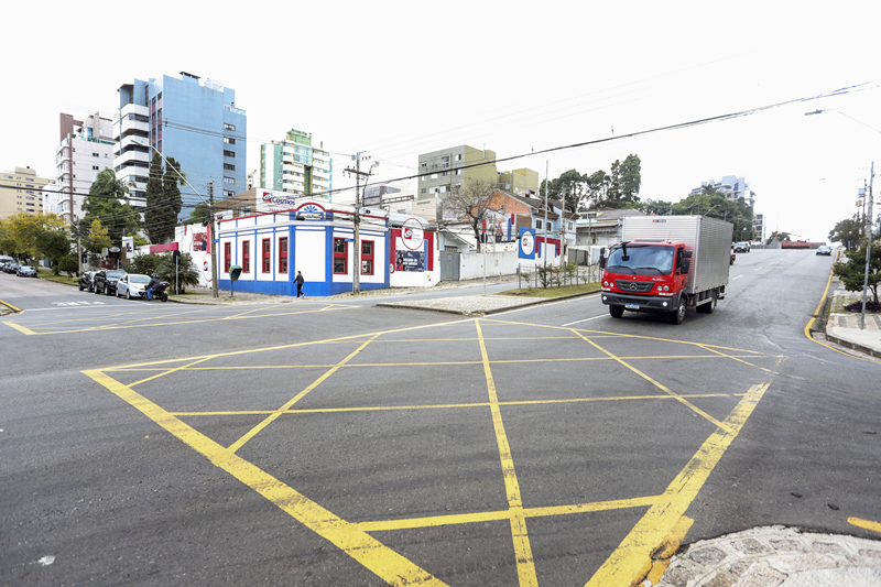 yellow boxes caixas amarelas