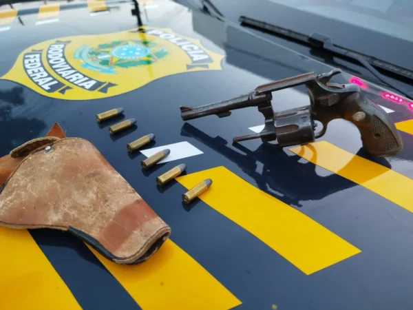 apreende arma de fogo durante fiscalização rebouças