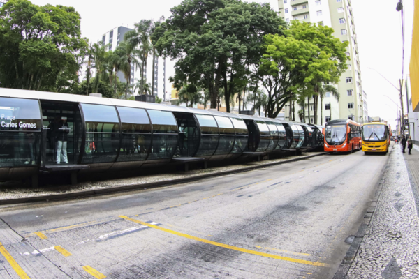 praça carlos gomes ônibus curitiba