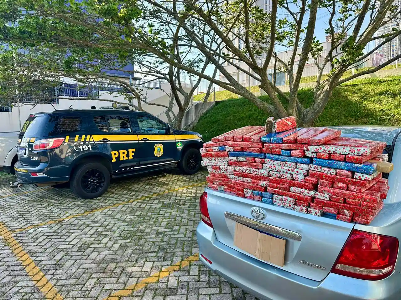 132 quilos de maconha na BR-277