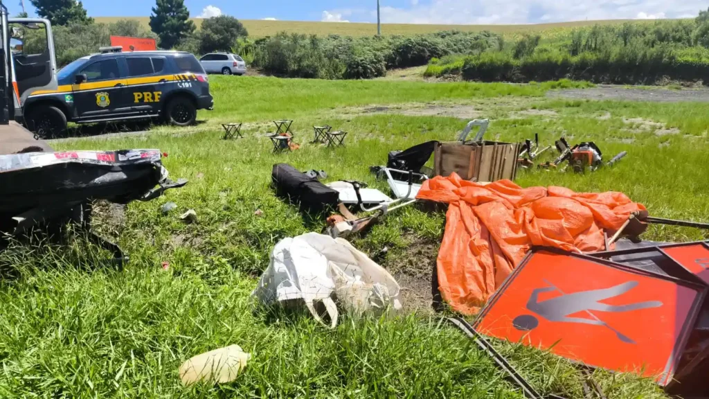 Veículo colidiu br-376