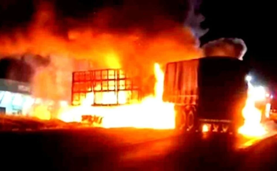 carretas fogo br-277