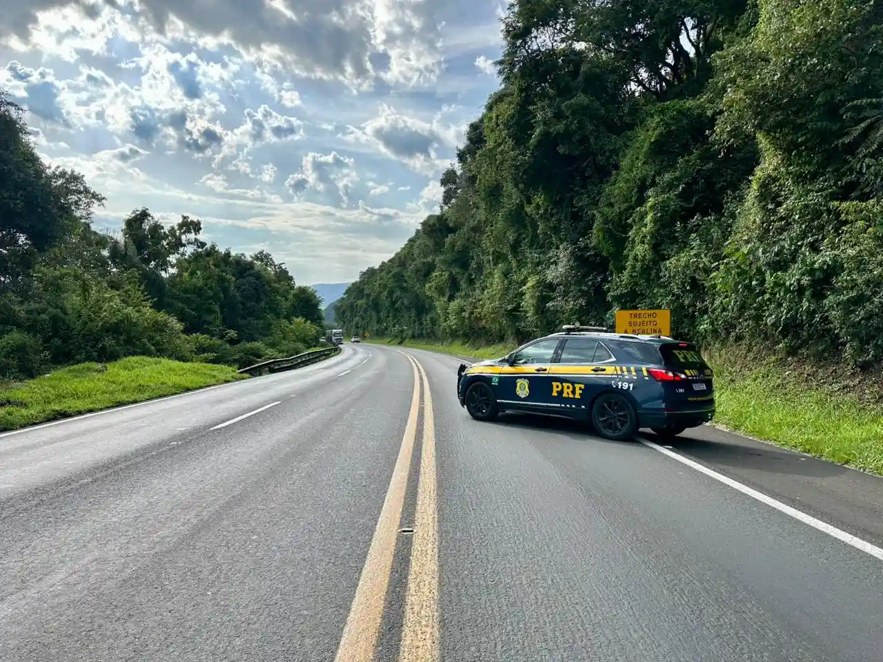 no tráfego na BR-277