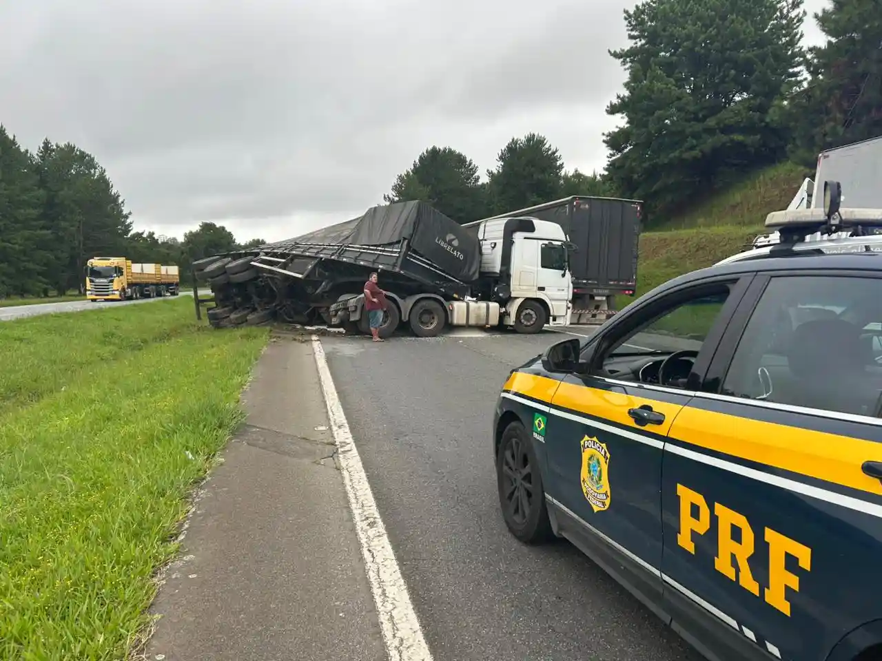 saída de pista no km 72 br-116