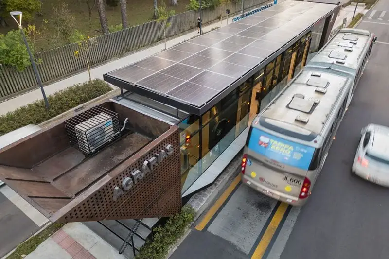 novas estações de ônibus em curitiba