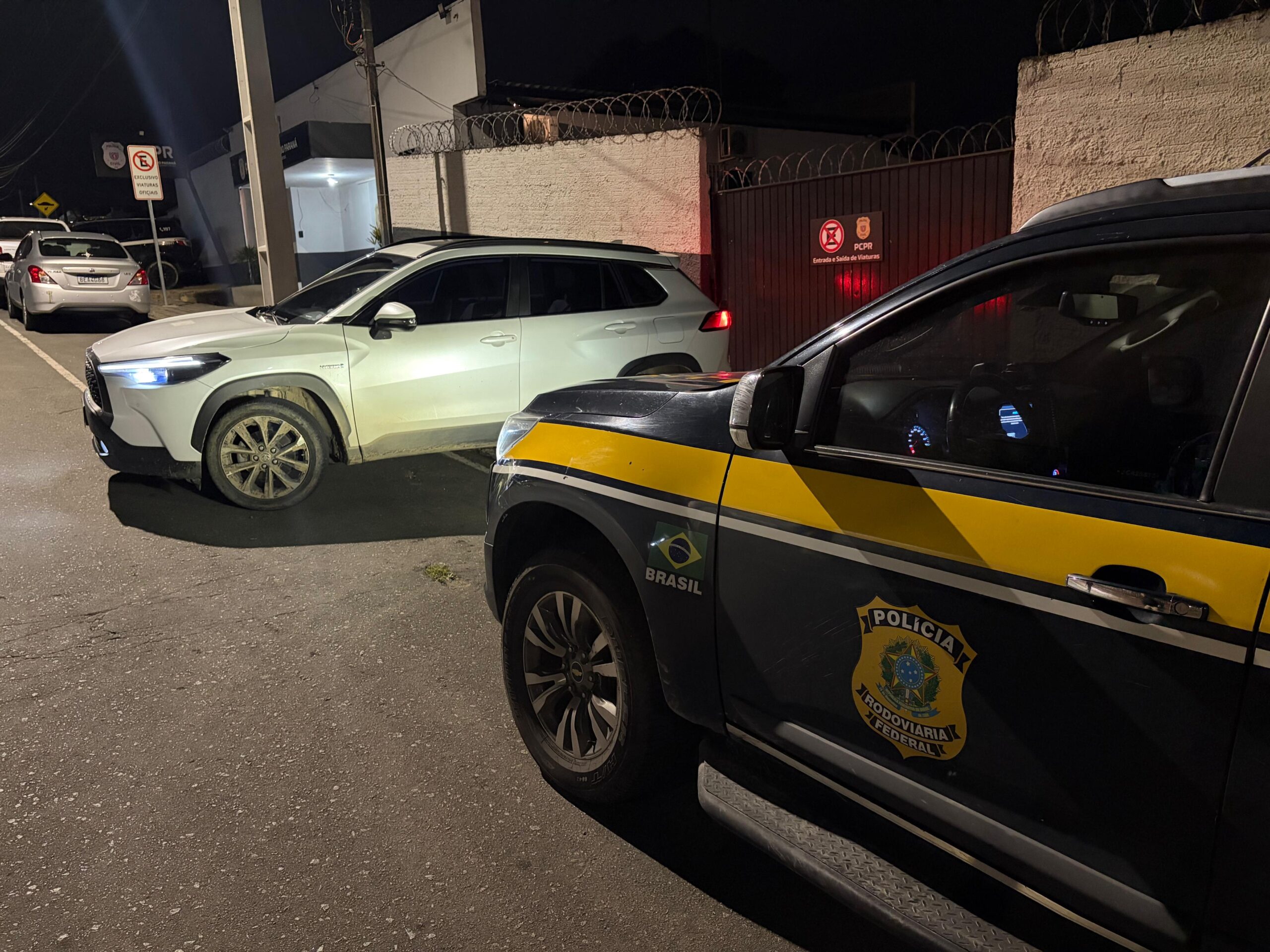 veículo clonado com alerta de roubo